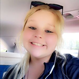 Meet your Posher, Lexi